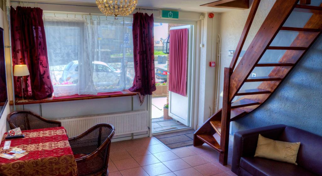 Pension & Spa De Watertoren Zandvoort Ruang foto