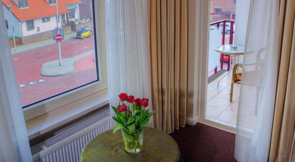 Pension & Spa De Watertoren Zandvoort Bagian luar foto