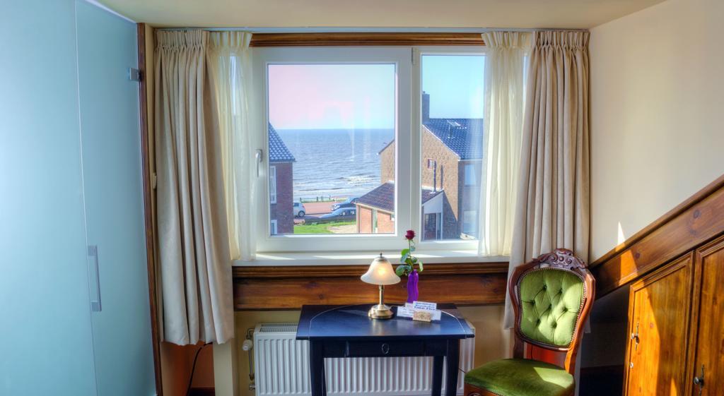 Pension & Spa De Watertoren Zandvoort Ruang foto